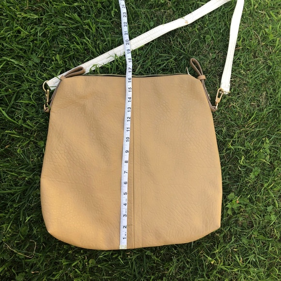 FRENCH CONNECTION White and Tan Large Purse - Picture 3 of 5